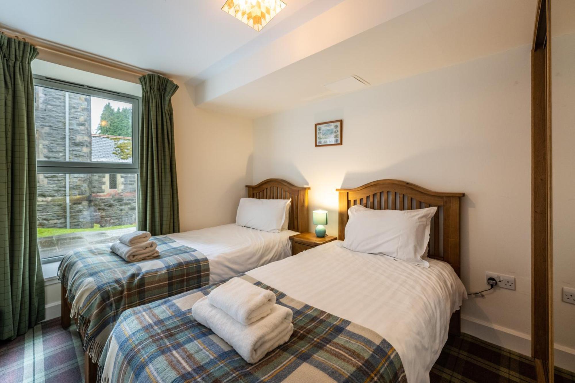 Raven Wing Apartments - Highland Club Scotland Fort Augustus Exterior photo