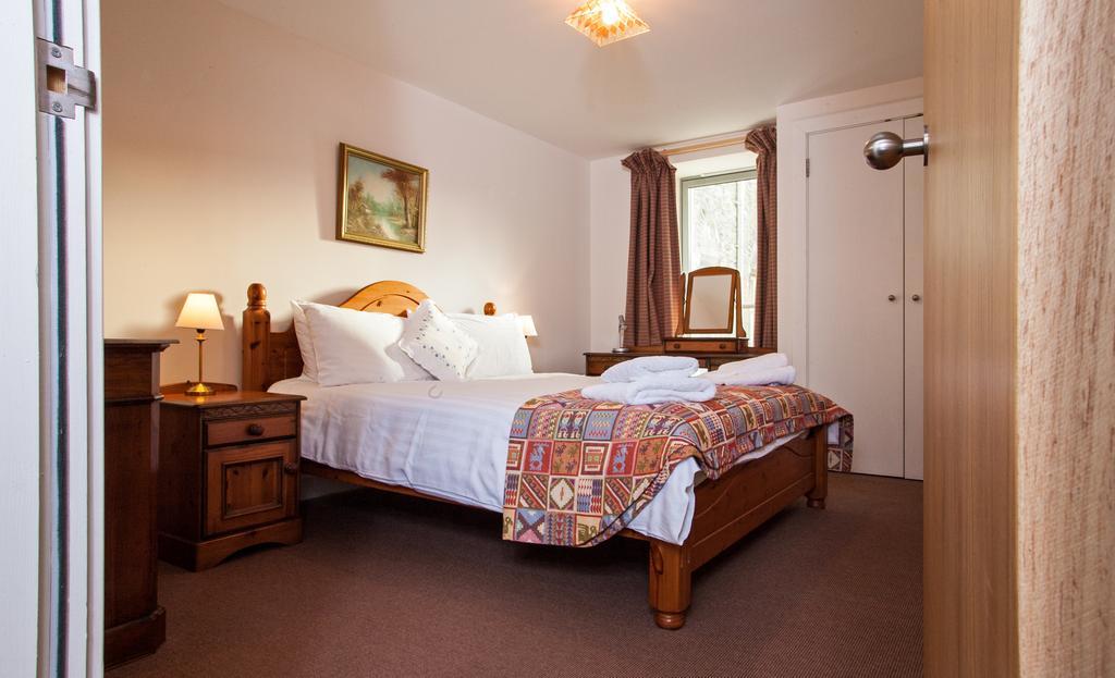 Raven Wing Apartments - Highland Club Scotland Fort Augustus Room photo